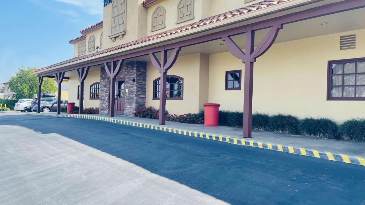 Best Western Corona Hotel & Suites Exterior foto