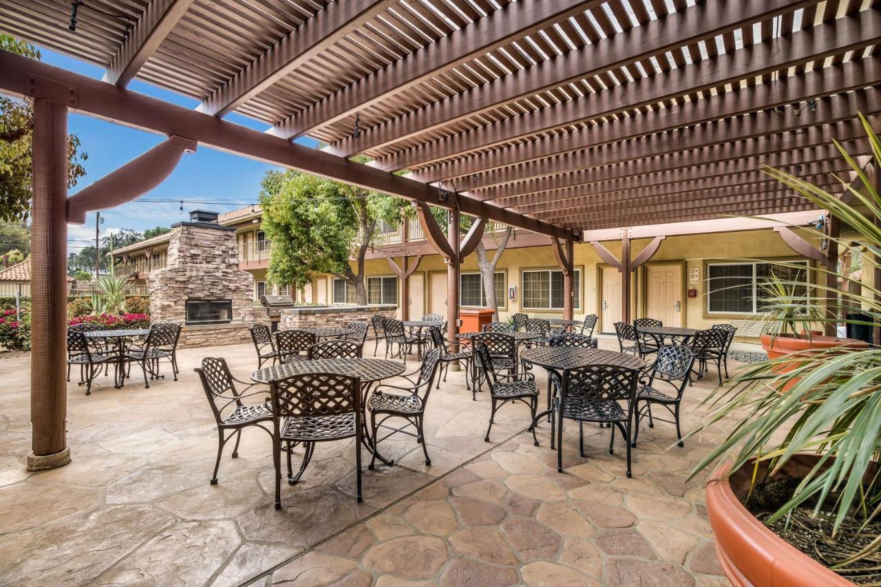 Best Western Corona Hotel & Suites Exterior foto