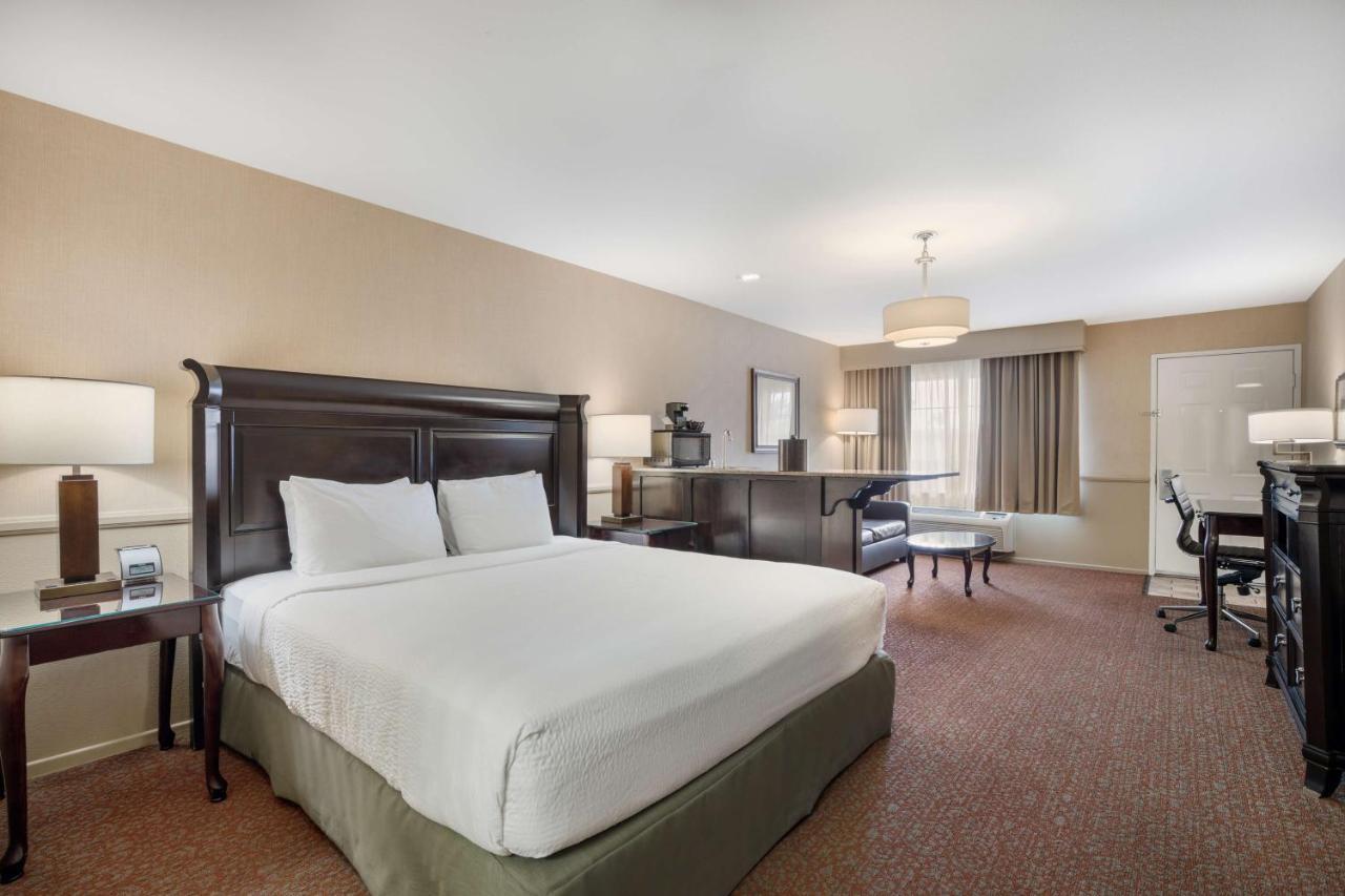 Best Western Corona Hotel & Suites Exterior foto
