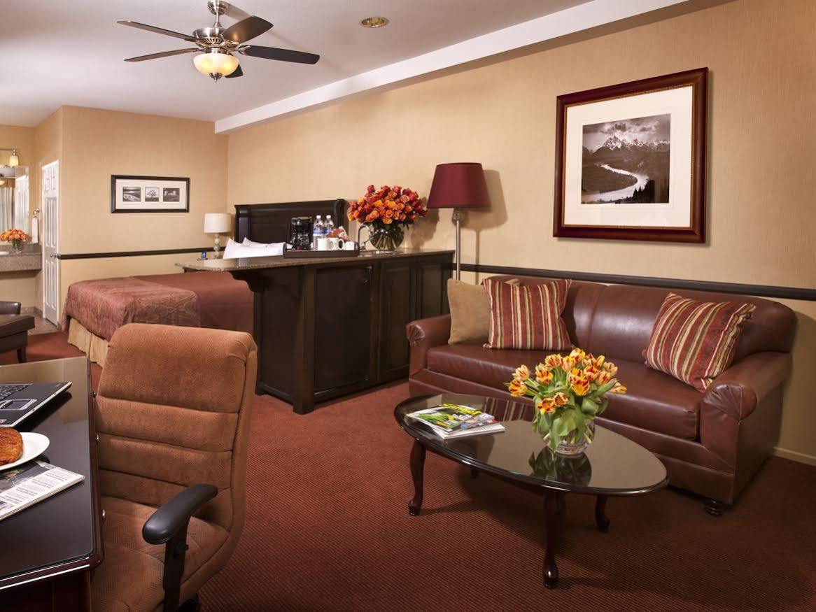 Best Western Corona Hotel & Suites Exterior foto
